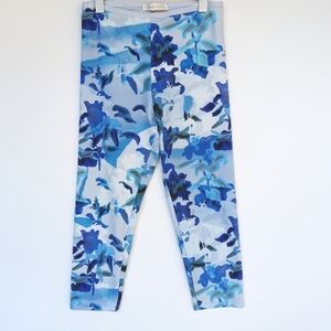 Live the Process Cropped Blue Floral Leggings Size Medium